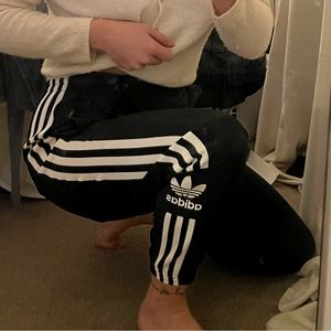 Adidas Joggers, XS/S, lightly/ never worn, mint condition. Sport swish pants
